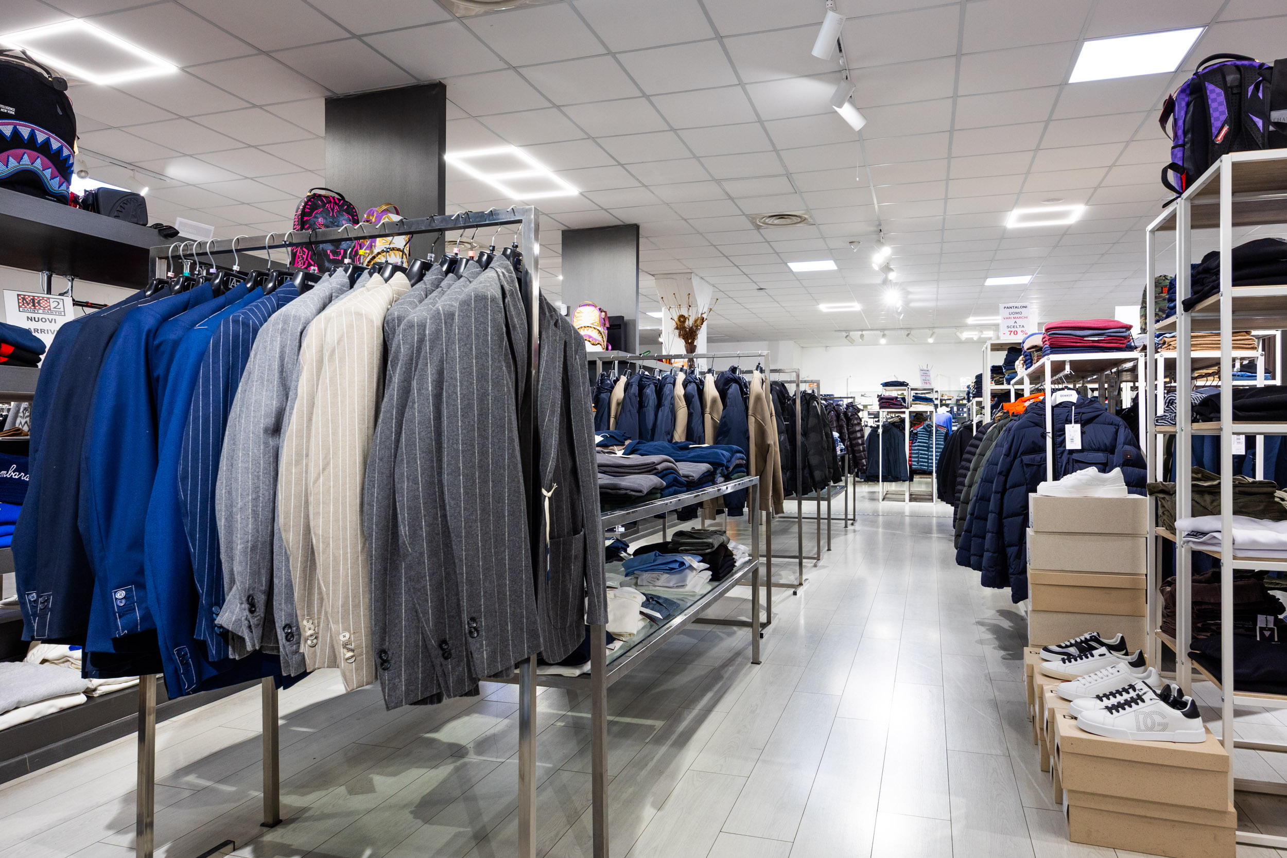 IN-OUT Outlet Ciampino - Jeans e casual