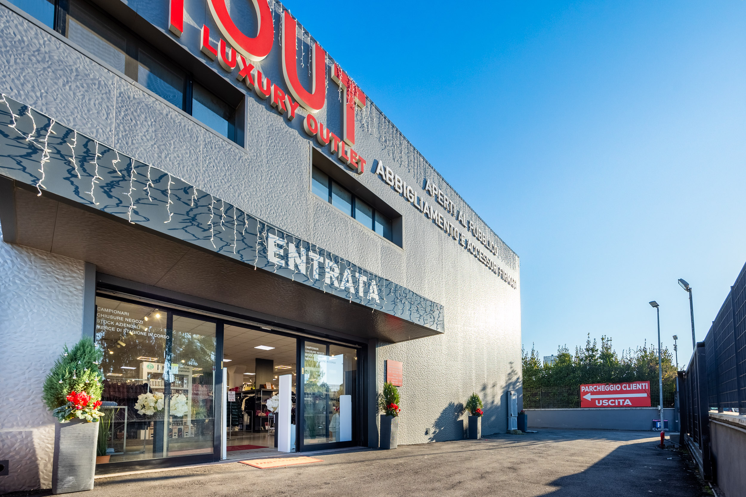 IN-OUT Outlet Ciampino - Interni