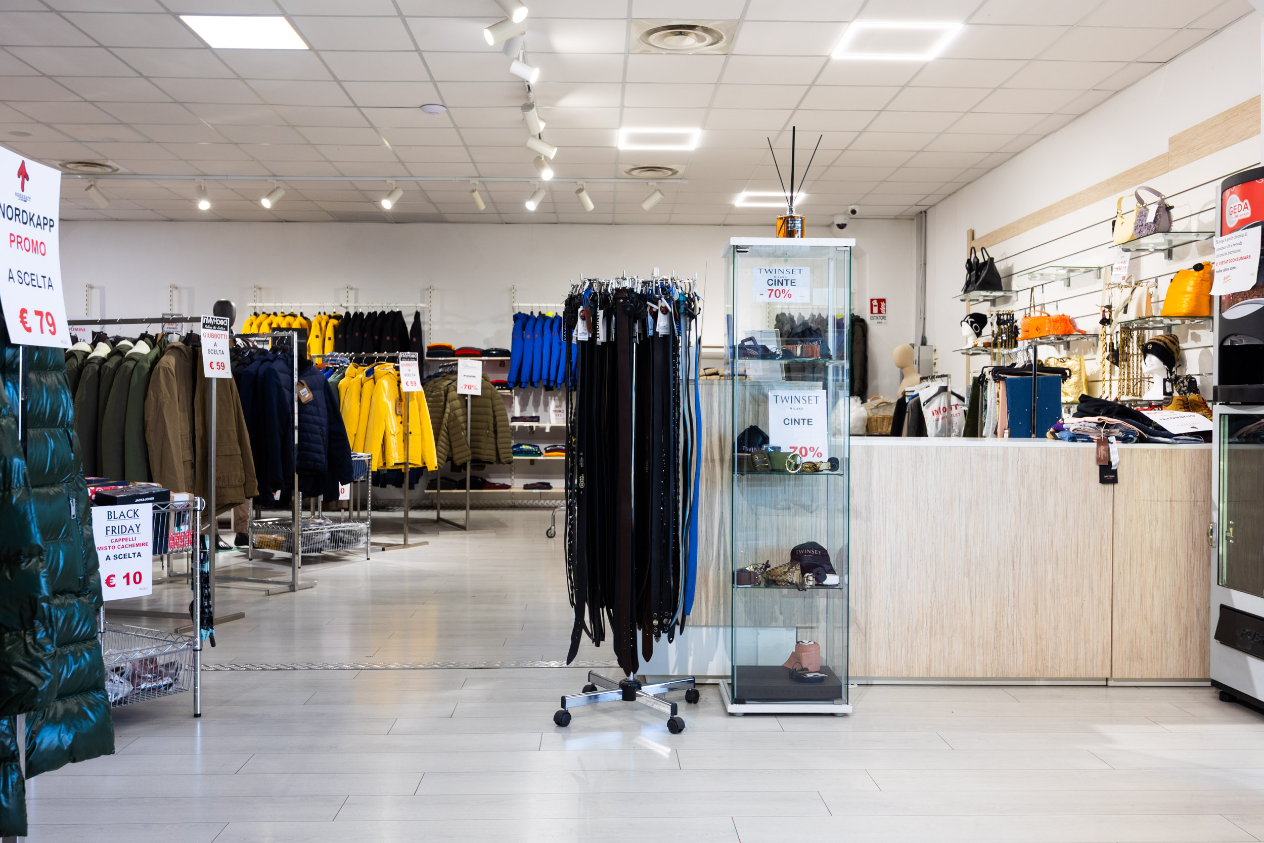 IN-OUT Outlet Ciampino - Collezione