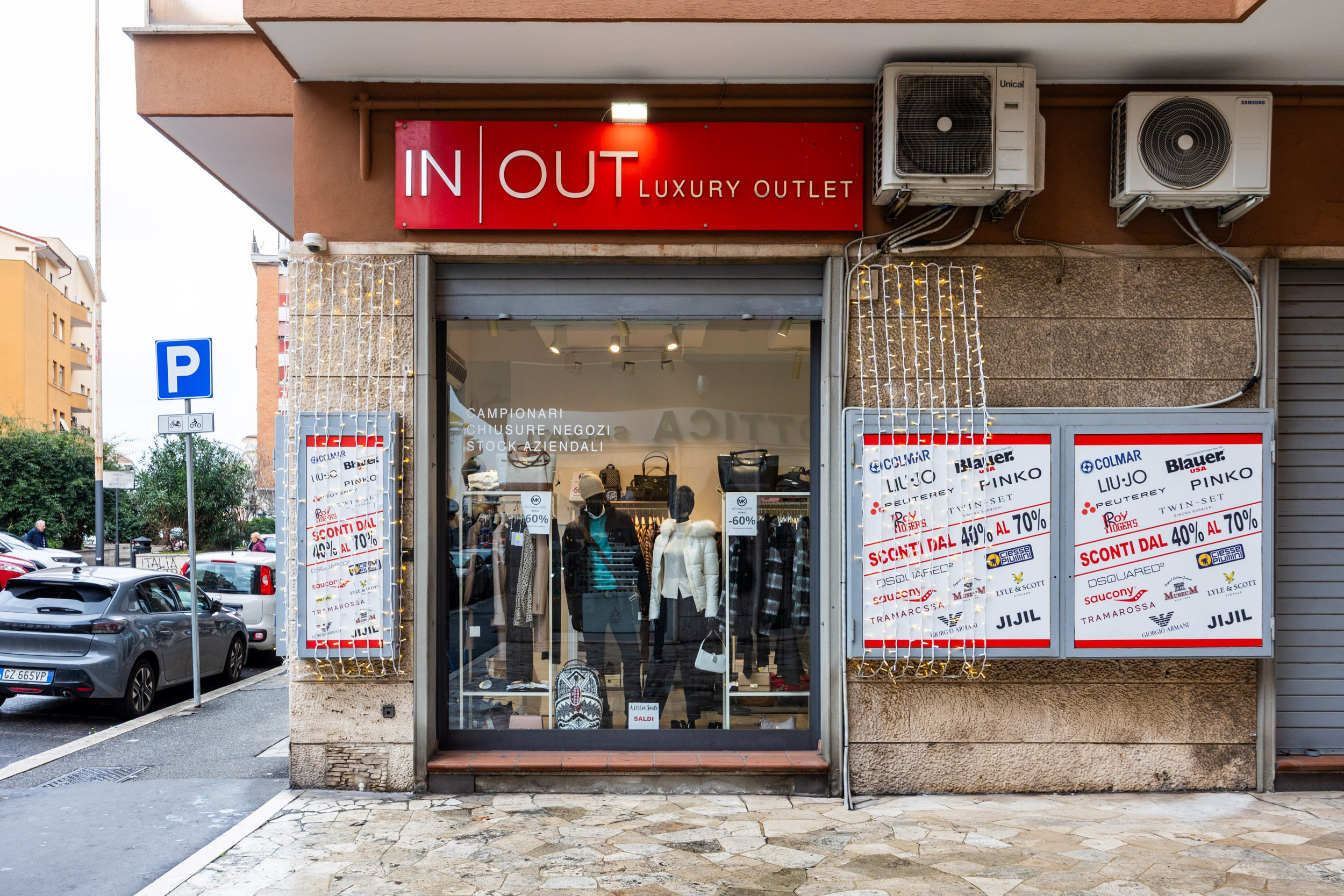 IN-OUT Outlet Roma Boccea - Vetrina uomo