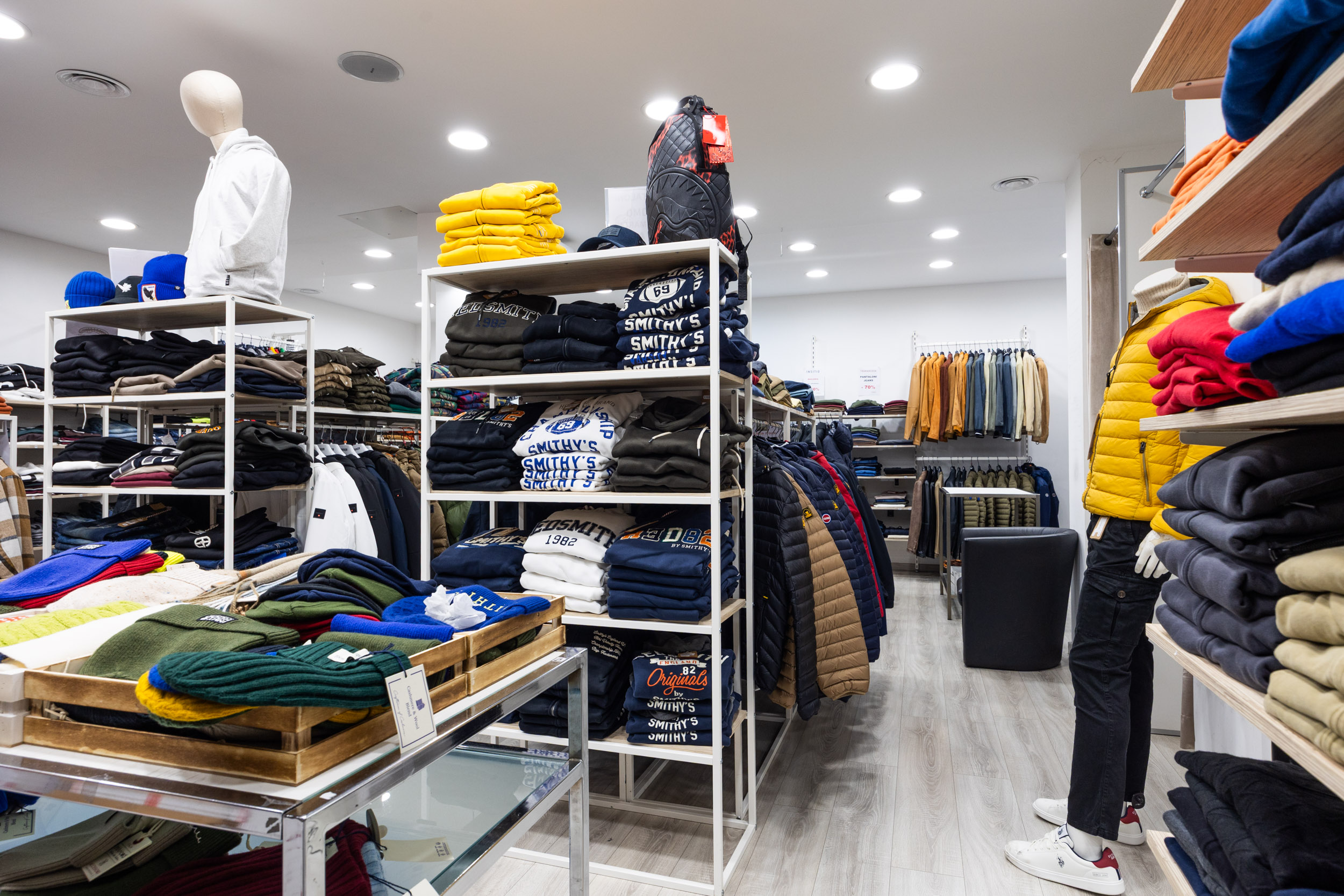 IN-OUT Outlet Roma Tuscolana - Reparto borse