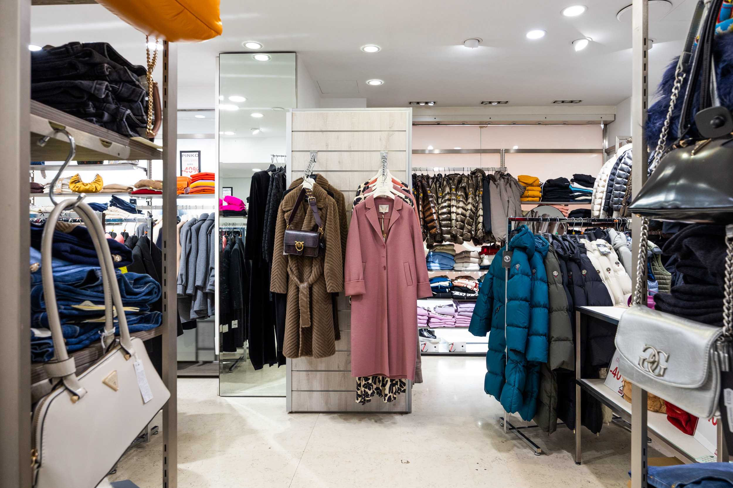 IN-OUT Outlet Roma Tuscolana - Scarpe e calzature