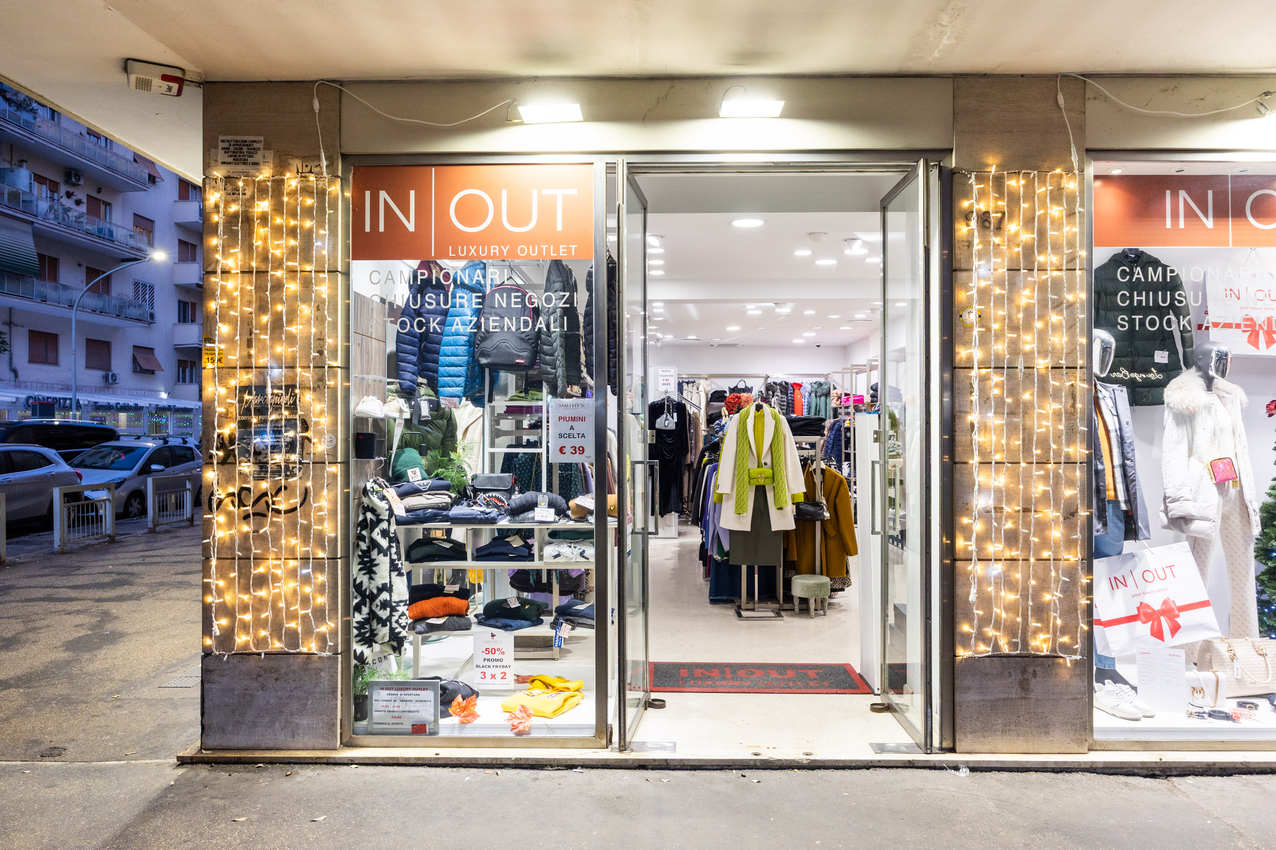 IN-OUT Outlet Roma Tuscolana - Vetrina donna